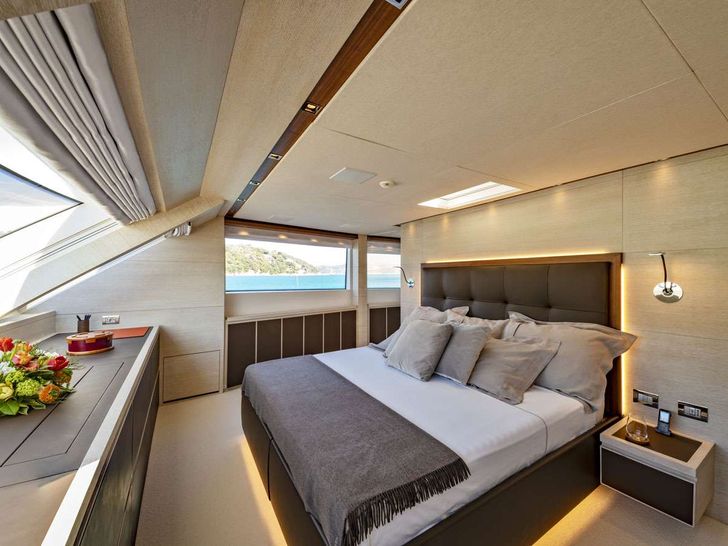 ANYTHING GOES V - San Lorenzo 34 m,master cabin ANYTHING GOES V - San Lorenzo 34 m,master cabin