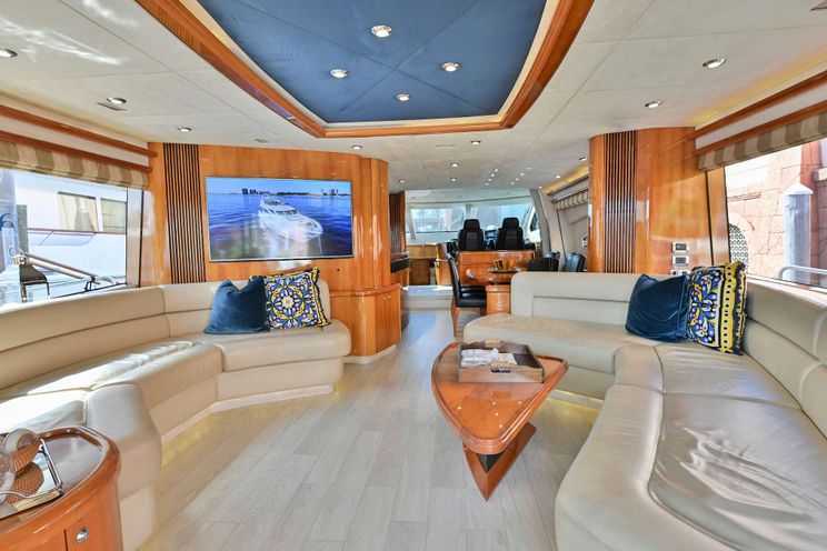 Charter Yacht AQUA ALBERTI - Sunseeker 82 - 3 Cabins -