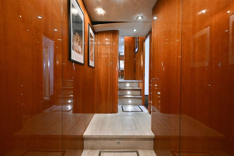 Charter Yacht AQUA ALBERTI - Sunseeker 82 - 3 Cabins -