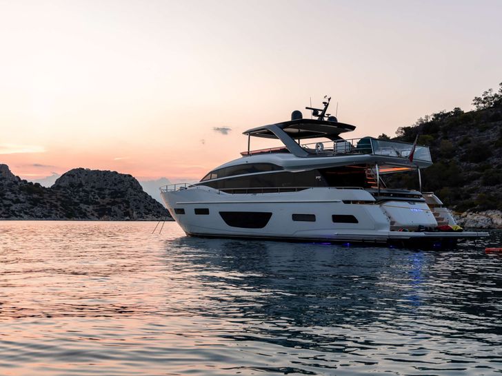 VISTA Princess Y85 - anchored VISTA Princess Y85 - anchored