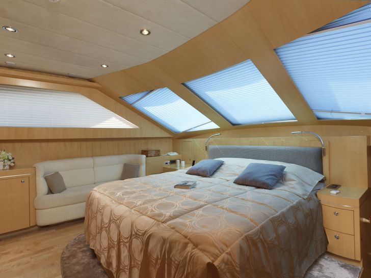 CONTE ALBERTI - Horizon 90,master cabin CONTE ALBERTI - Horizon 90,master cabin