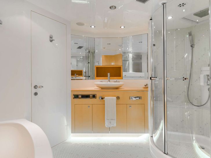 CONTE ALBERTI - Horizon 90,private bathroom CONTE ALBERTI - Horizon 90,private bathroom