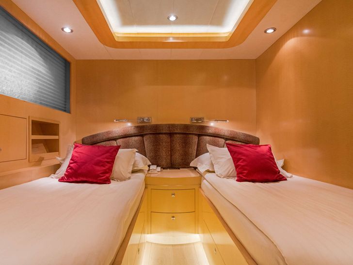 CONTE ALBERTI - Horizon 90,twin cabin CONTE ALBERTI - Horizon 90,twin cabin