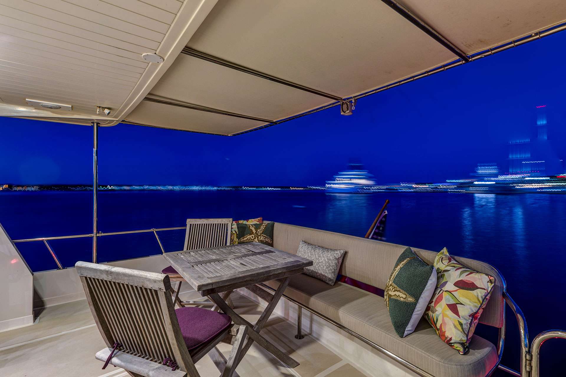 Charter Yacht TIMELESS 62 - Offshore 62 - 3 Cabins - Nassau - Exumas - Bahamas