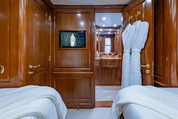 Charter Yacht NAMASTE - Benetti 121 - 5 Cabins - Nassau - Exumas - Bahamas - St. Martin - US Virgin Islands - British Virgin Islands - Leewards - Caribbean