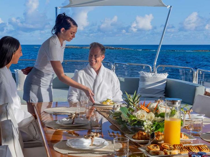 NAMASTE - Benetti 121,alfresco dining