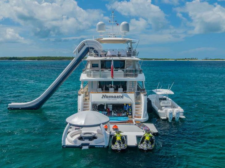 NAMASTE Benetti 121 - stern view NAMASTE Benetti 121 - stern view