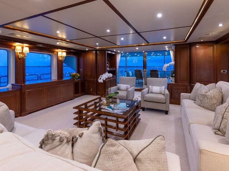 NAMASTE - Benetti 121,main saloon seating areas