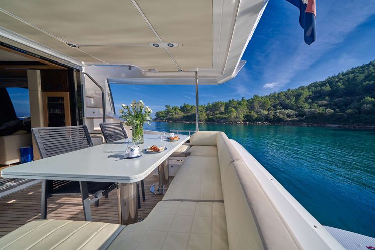 Charter Yacht RELAX OF CROATIA - Azimut 72 Fly - 4 Cabins - Sukošan - Split - Dubrovnik - Hvar - Croatia
