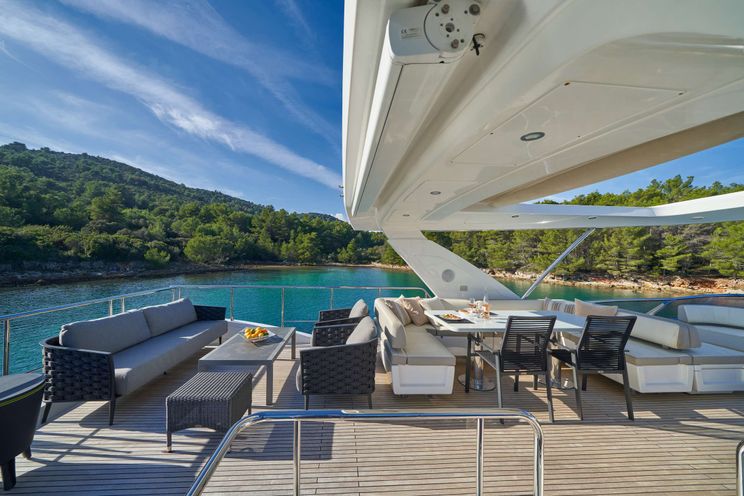Charter Yacht RELAX OF CROATIA - Azimut 72 Fly - 4 Cabins - Sukošan - Split - Dubrovnik - Hvar - Croatia