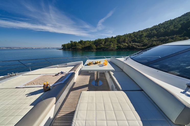 Charter Yacht RELAX OF CROATIA - Azimut 72 Fly - 4 Cabins - Sukošan - Split - Dubrovnik - Hvar - Croatia
