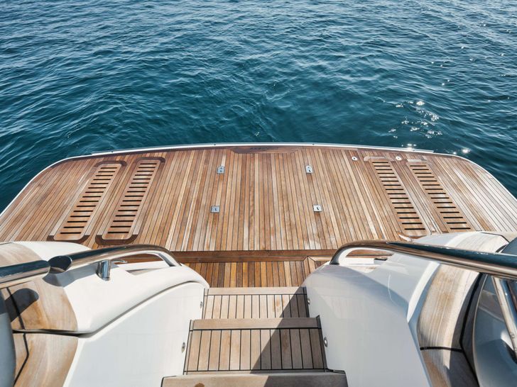 HOOKED HER Princess V78 - swimming platform HOOKED HER Princess V78 - swimming platform