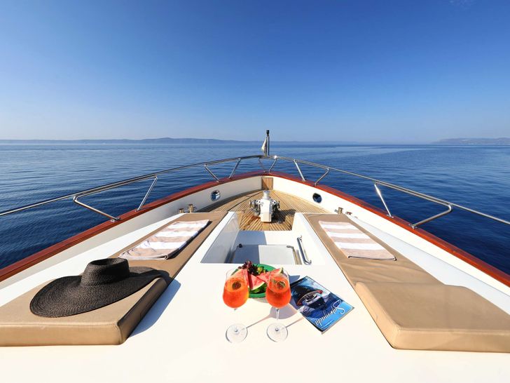 CUSTOM BLANKA Custom Built Aluminum Cutter 22m - foredeck CUSTOM BLANKA Custom Built Aluminum Cutter 22m - foredeck