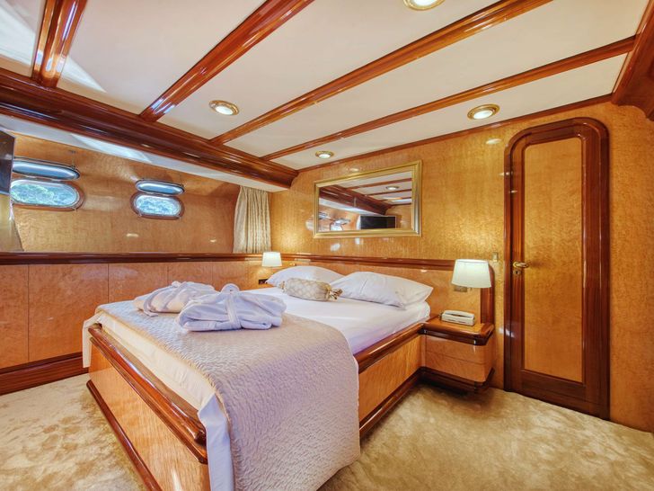 CUSTOM BLANKA Custom Built Aluminum Cutter 22m - master cabin CUSTOM BLANKA Custom Built Aluminum Cutter 22m - master cabin