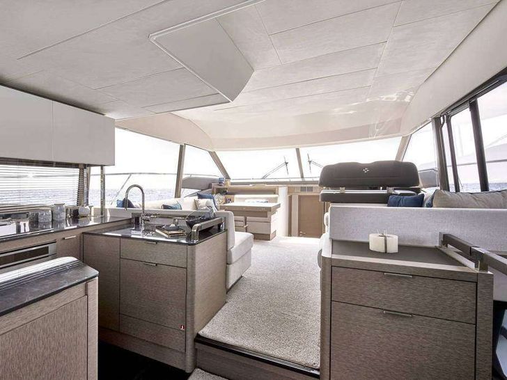PRESTIGE 590 SHAFT Jeanneau Prestige 590 Fly - interior PRESTIGE 590 SHAFT Jeanneau Prestige 590 Fly - interior