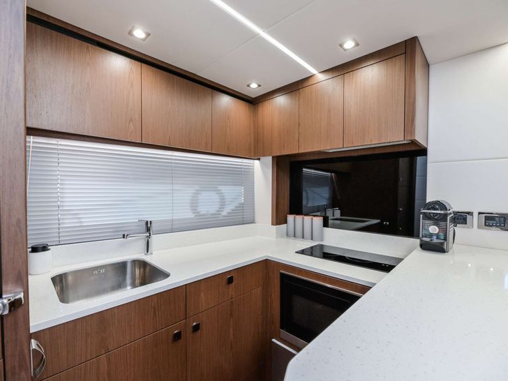 X Sunseeker Predator 50 - galley X Sunseeker Predator 50 - galley