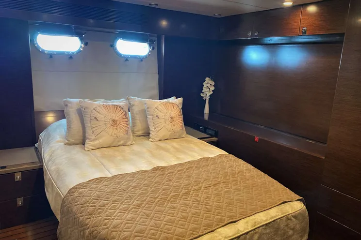 Charter Yacht AMMONITE - Nordhavn Custom 23m - 3 Cabins - Abaco - Nassau - Exumas - Bahamas