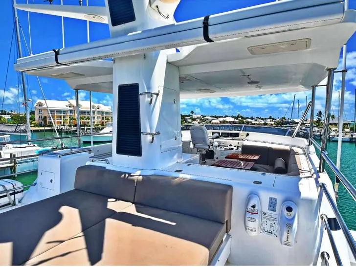 AMMONITE Nordhavn Custom 23m - flybridge AMMONITE Nordhavn Custom 23m - flybridge