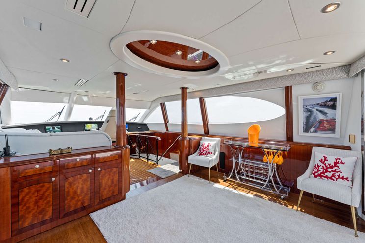 Charter Yacht CORAGGIO - LAZZARA 80 - 3 Cabins - Fort Lauderdale - Miami - Bahamas
