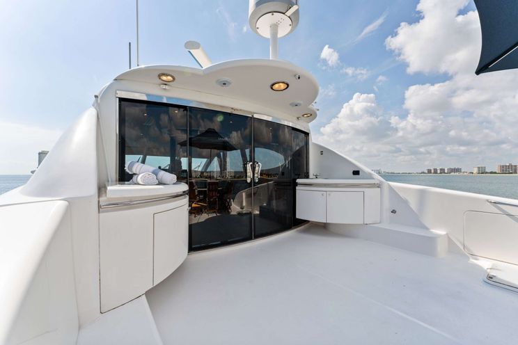 Charter Yacht CORAGGIO - LAZZARA 80 - 3 Cabins - Fort Lauderdale - Miami - Bahamas