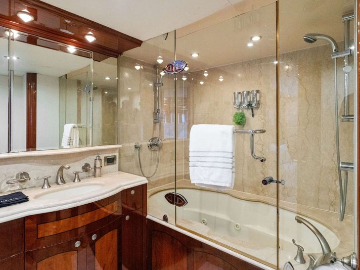 CORAGGIO - Master Bathroom CORAGGIO - Master Bathroom