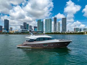 VOLO - Monte Carlo 70 - 4 Cabins - Miami - Florida East Coast - Southeast USA - Bahamas VOLO - Monte Carlo 70 - 4 Cabins - Miami - Florida East Coast - Southeast USA - Bahamas