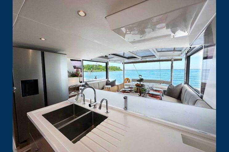 Charter Yacht APRICITY - Bali 4.6 - 4 Cabins - British Virgin Islands - US Virgin Islands - Leewards - Windwards - Caribbean