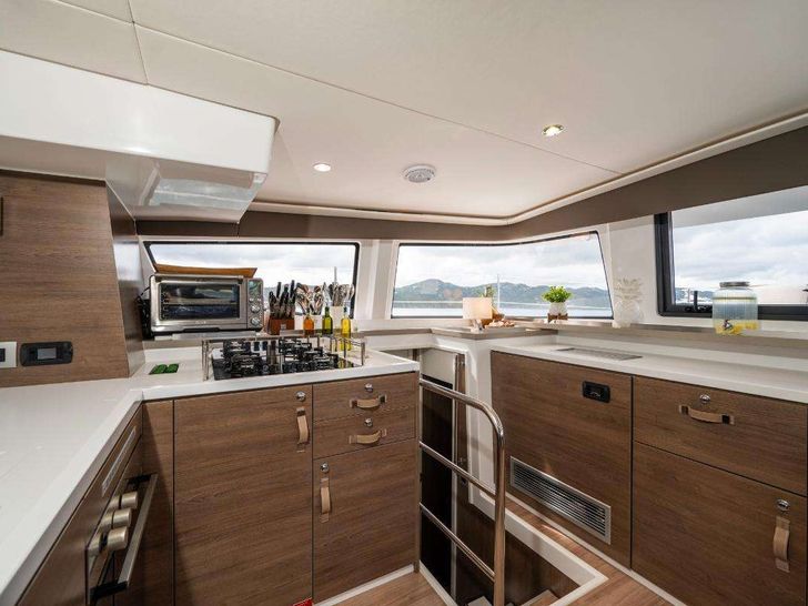 APRICITY Bali 4.6 - galley APRICITY Bali 4.6 - galley