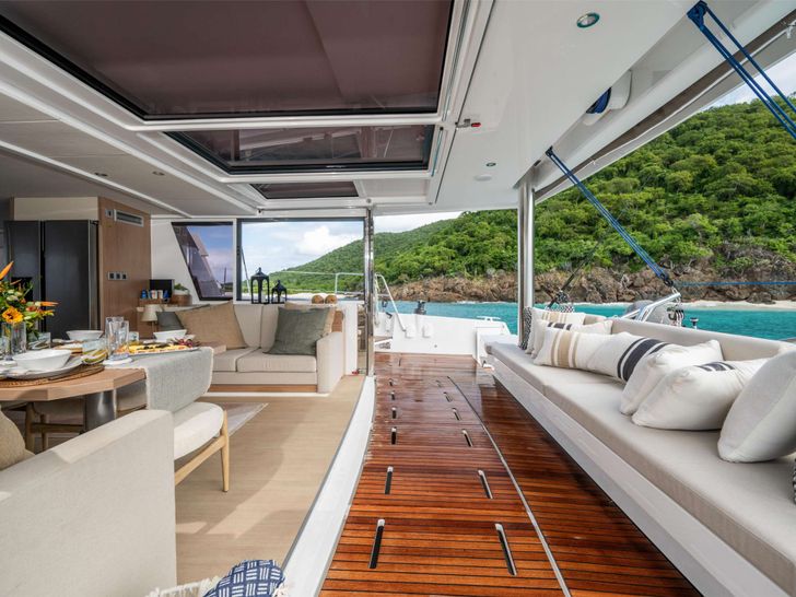 LOLA Bali 5.4 - aft deck LOLA Bali 5.4 - aft deck
