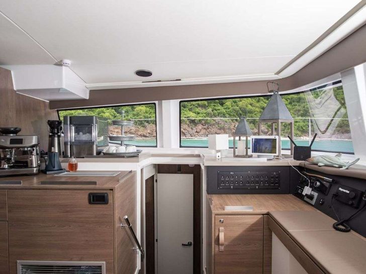 BLUE Bali 4.8 - galley BLUE Bali 4.8 - galley