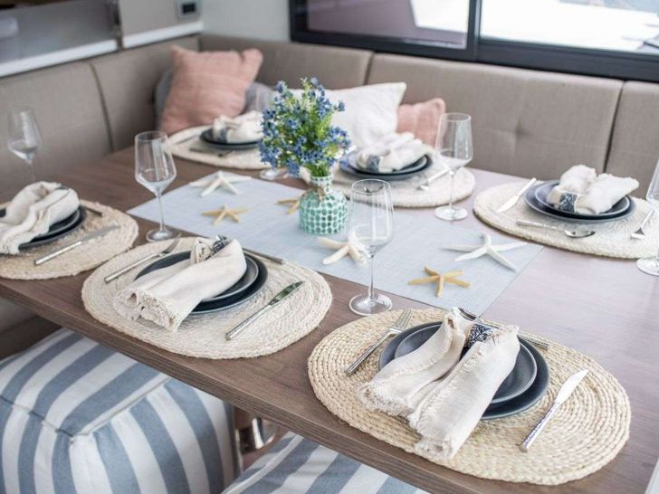 BLUE Bali 4.8 - dining table set up BLUE Bali 4.8 - dining table set up