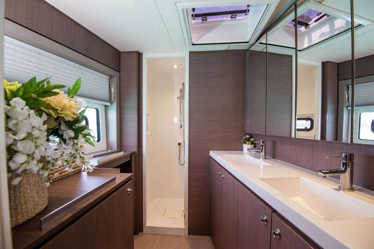 Charter Yacht APHRODITE - Bali 4.8 - 3 Cabins - Tortola - Anegada - Virgin Gorda - BVI - Caribbean