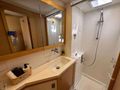 LEAF CHASER - Lagoon 450,VIP cabin 2 bathroom