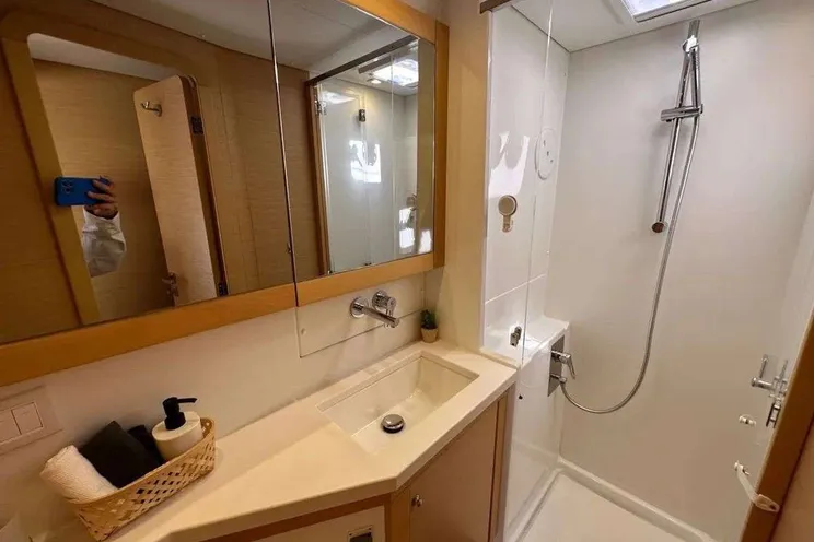 Charter Yacht LEAF CHASER - Lagoon 450 - 3 Cabins - St. Thomas - US Virgin Islands - Caribbean