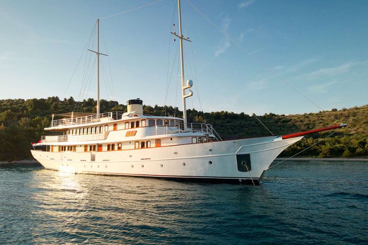 Charter Yacht BELLEZZA - Custom 52m - 18 Cabins - Split - Dubrovnik - Hvar - Croatia
