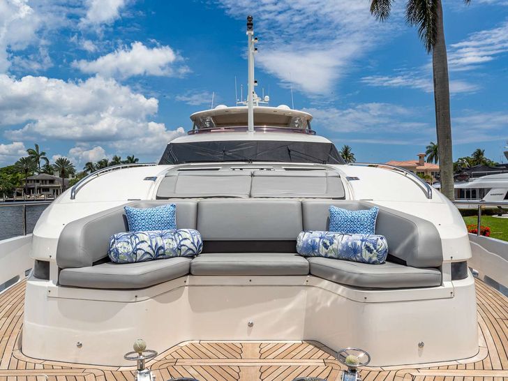 BEACHFRONT II - Princess UK 105,bow lounge BEACHFRONT II - Princess UK 105,bow lounge