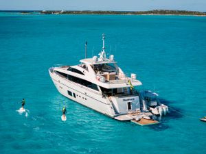 BEACHFRONT II - Princess 105 - 5 Cabins - Nassau - Exumas - Bahamas BEACHFRONT II - Princess 105 - 5 Cabins - Nassau - Exumas - Bahamas