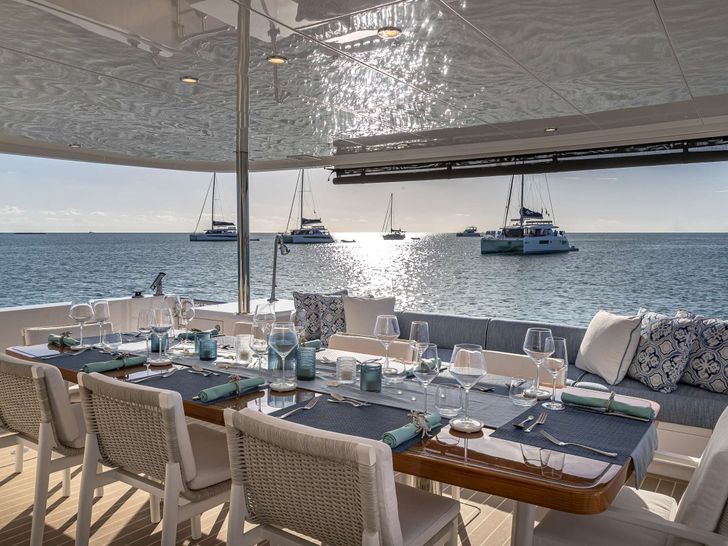 OMAKASE Horizon PC68 - Aft Al Fresco Dining Area OMAKASE Horizon PC68 - Aft Al Fresco Dining Area