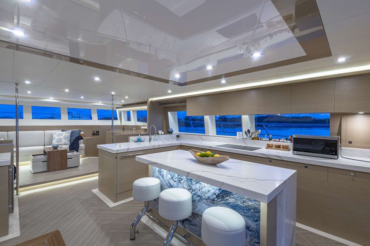 Charter Yacht OMAKASE - Horizon PC68 - 3 Cabins - Tortola - Peter Island - Virgin Gorda - British Virgin Islands - Caribbean