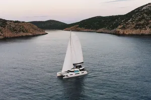 NAVYA - Lagoon 51 - 5 Cabins - Athens - Mykonos - Paros - Cyclades - Greece NAVYA - Lagoon 51 - 5 Cabins - Athens - Mykonos - Paros - Cyclades - Greece