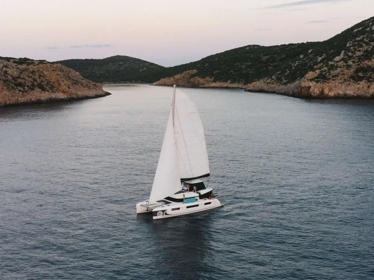 NAVYA Lagoon 51 - main profile NAVYA Lagoon 51 - main profile