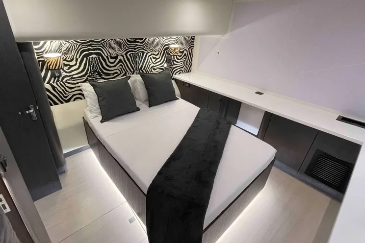 Charter Yacht SKYE - Matrix 80 - 5 Cabins - Tortola - Virgin Gorda - British Virgin Islands - Leewards - Caribbean