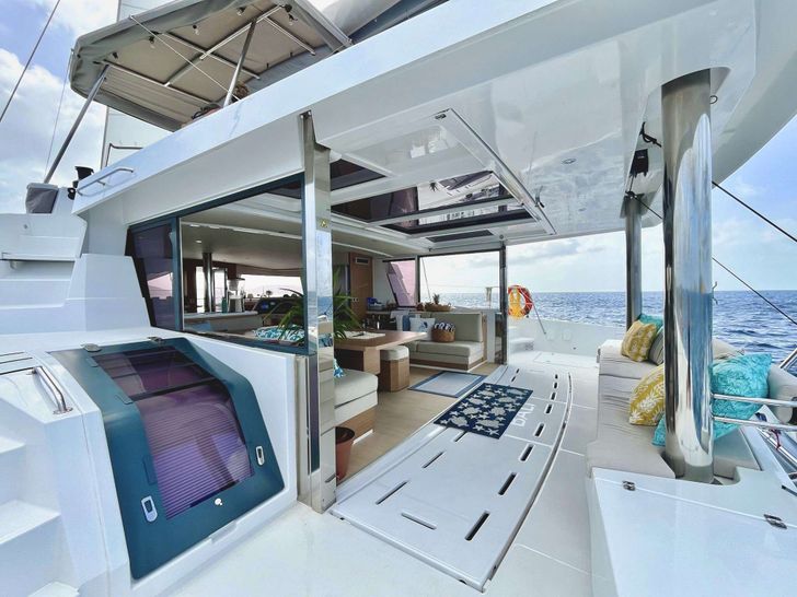 DOCK HOLIDAY Bali 4.6 - aft deck DOCK HOLIDAY Bali 4.6 - aft deck