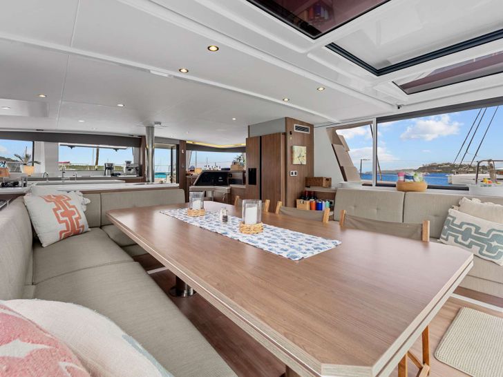 DANTE Bali 5.4 - dining area DANTE Bali 5.4 - dining area