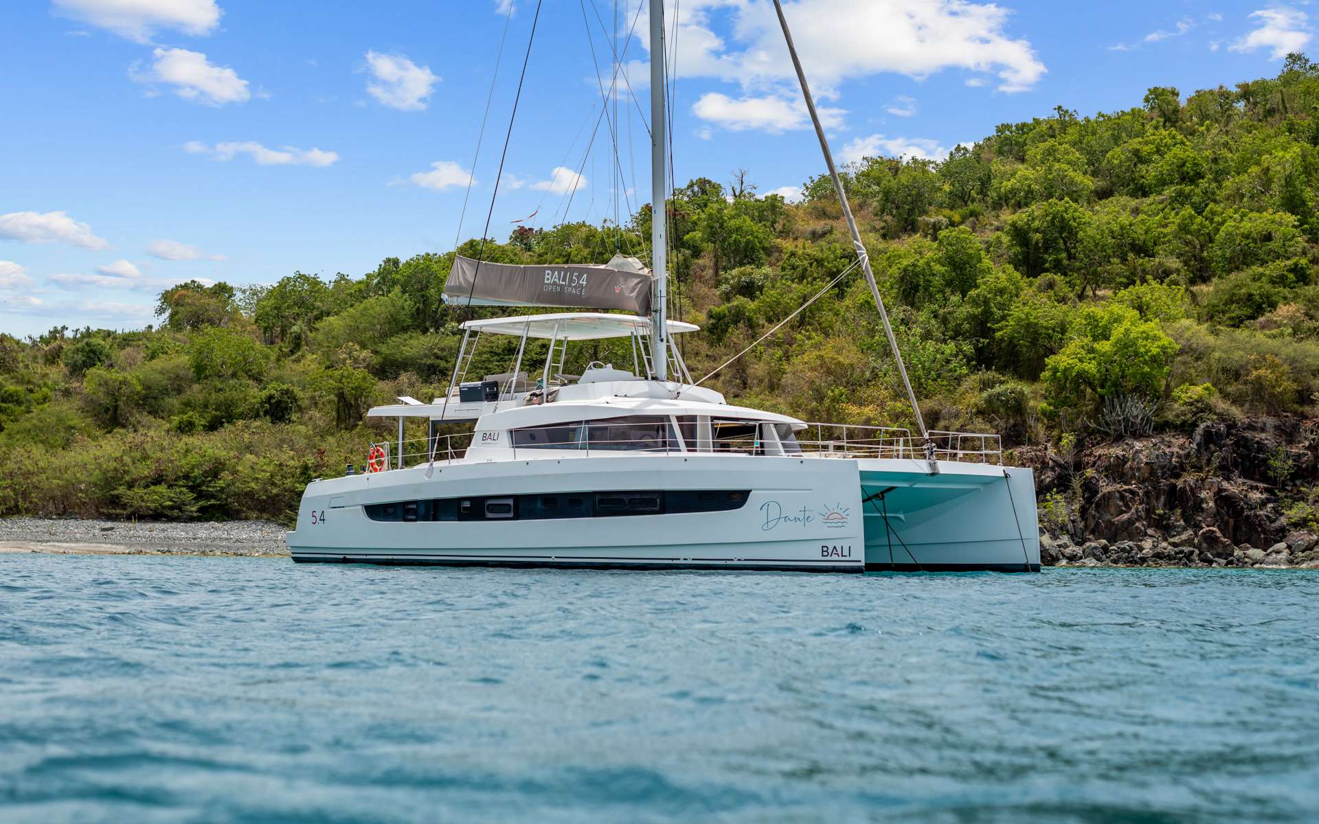 DANTE Bali 5.4 - anchored side profile