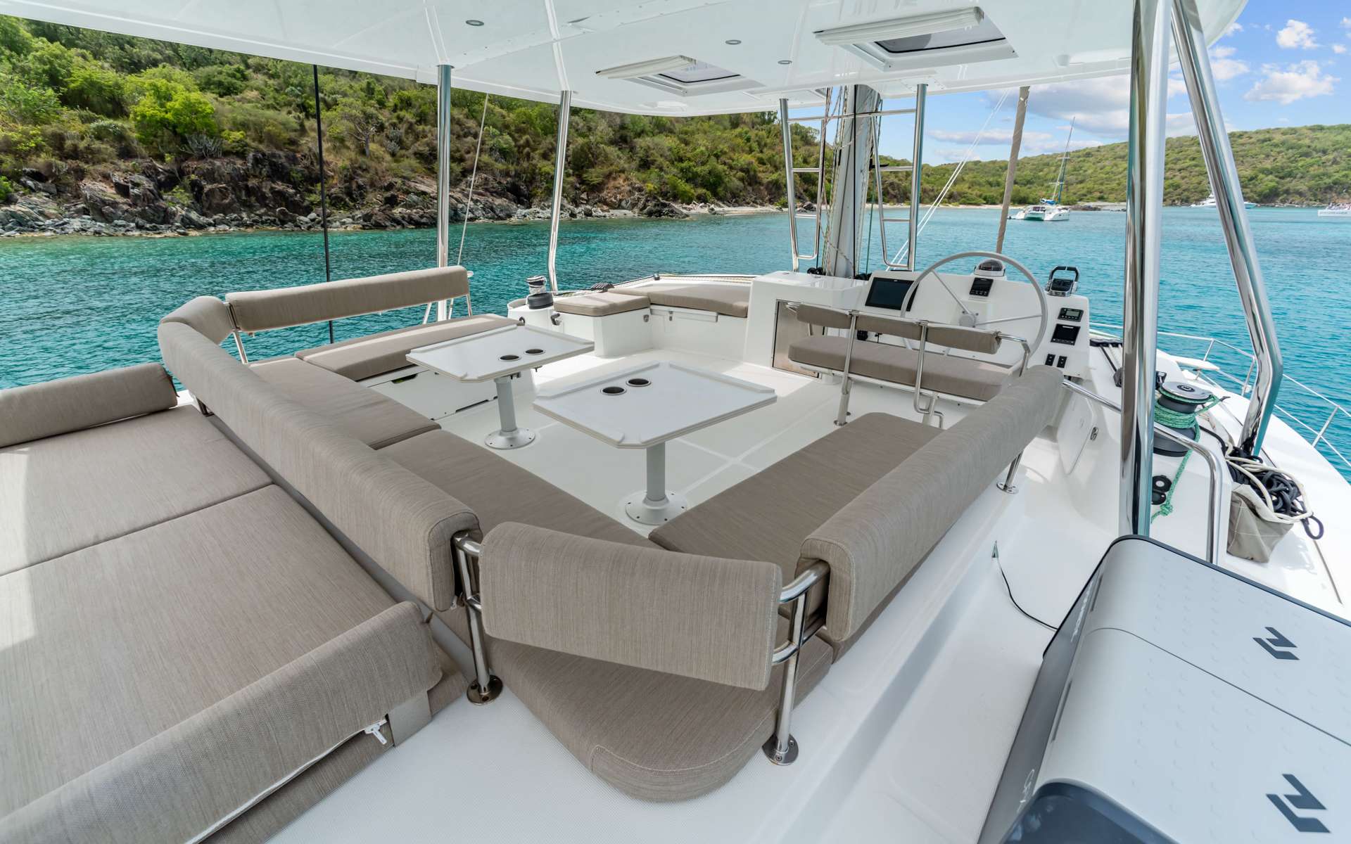 DANTE Bali 5.4 - flybridge