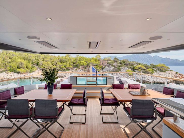 PARA BELLUM - San Lorenzo 47 m,flybridge alfresco dining area and jacuzzi