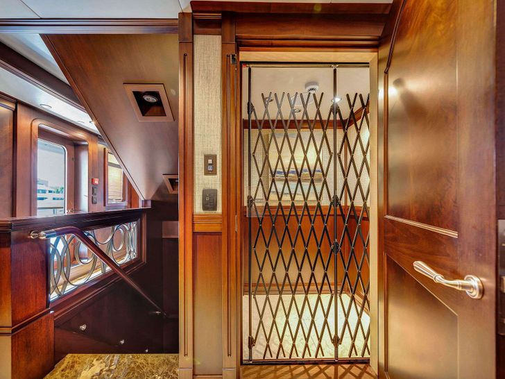 VALHALLA - Northern Marine 151,elevator VALHALLA - Northern Marine 151,elevator