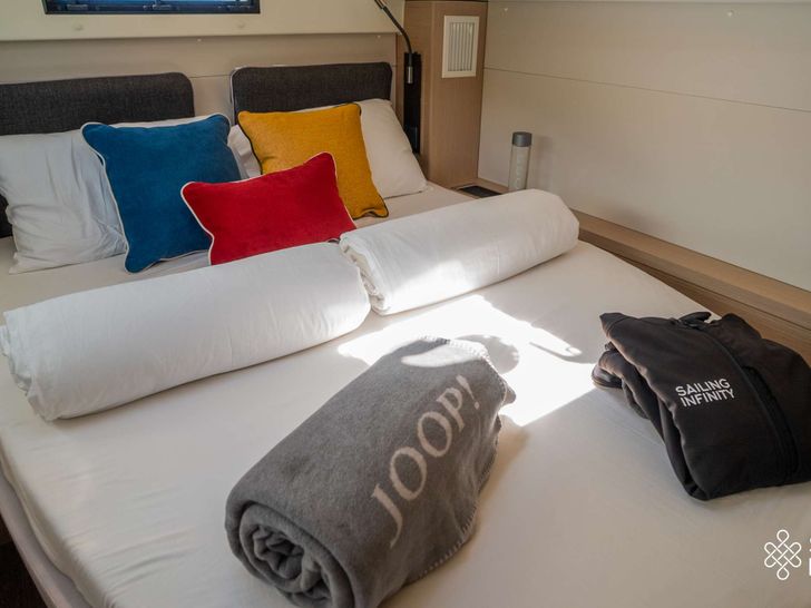INFINITY Lagoon 46 - VIP cabin INFINITY Lagoon 46 - VIP cabin