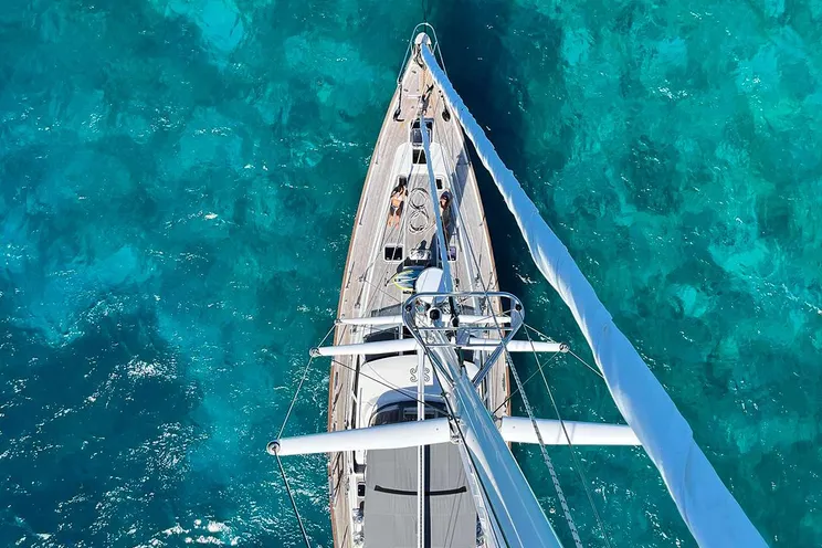 Charter Yacht ELVIS MAGIC - Oyster Marine 66 - 3 Cabins - Tahiti - French Polynesia - South Pacific